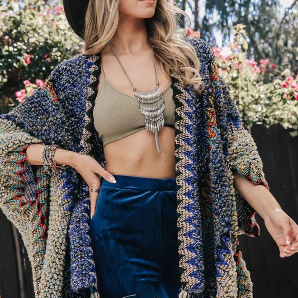 Last 1! NWT Boho Knit Patterned Ruana Kimono with tassels - Picture 3 of 3